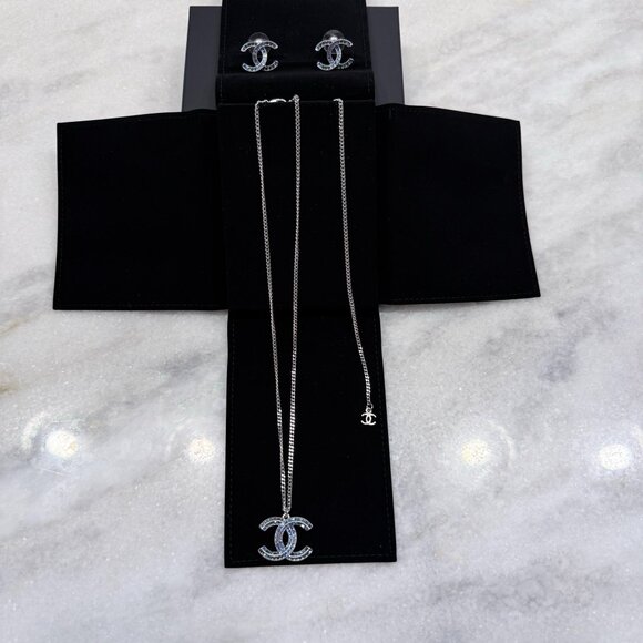 NWOT CHANEL BLUE Baguette CC Crystal Necklace and Earring Set - Picture 9 of 13